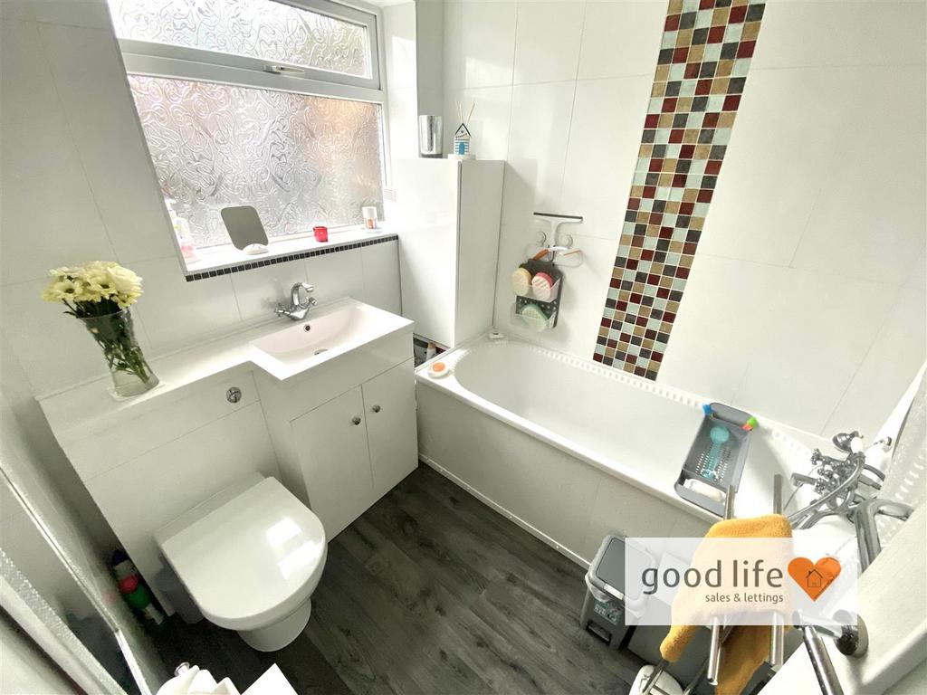 20251101 123541946 i OS16stratfield.jpg