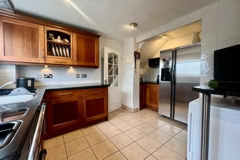 4 bedroom detached house for sale, Regency Close, Weedon, NN7 4PD