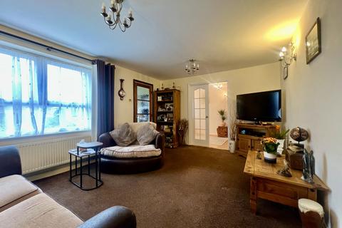 4 bedroom detached house for sale, Regency Close, Weedon, NN7 4PD