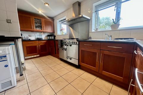 4 bedroom detached house for sale, Regency Close, Weedon, NN7 4PD
