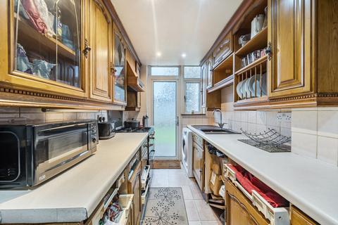 3 bedroom semi-detached house for sale, Manor Way, Mitcham CR4