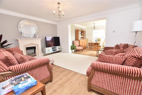 3 bedroom detached bungalow for sale, Gafzelle Drive, Canvey Island SS8
