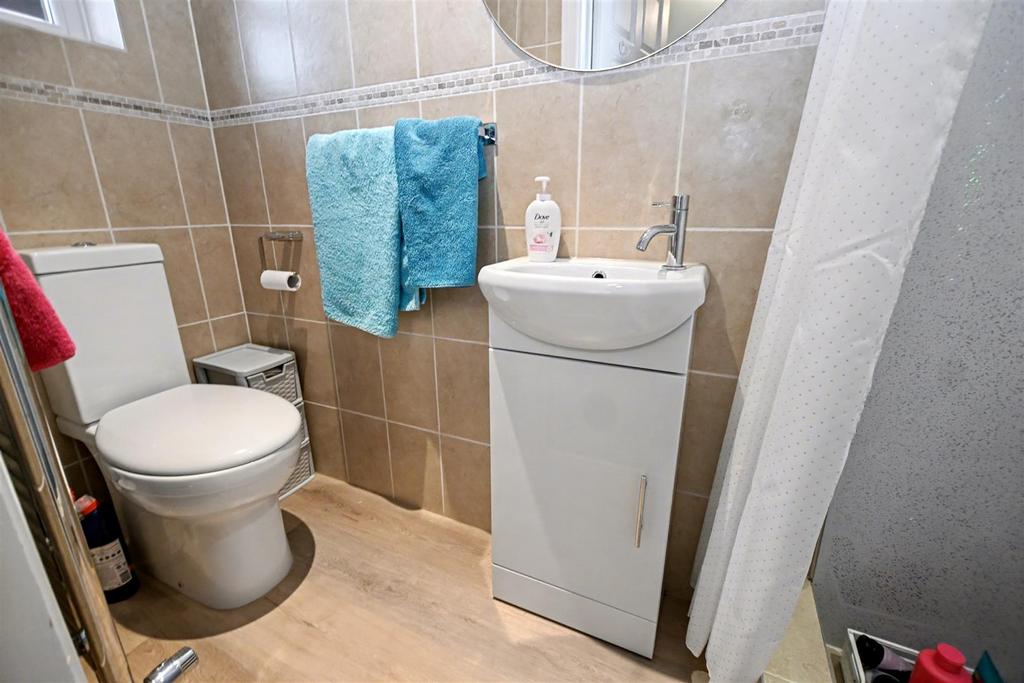 En Suite Shower Room
