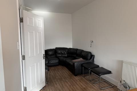 6 bedroom detached house to rent, Nottingham NG7