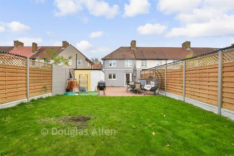 3 bedroom semi-detached house for sale, Sterry Road, Dagenham RM10