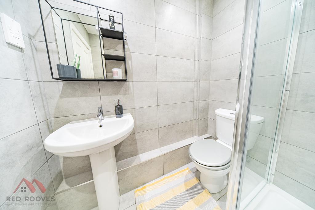Shower Ensuite