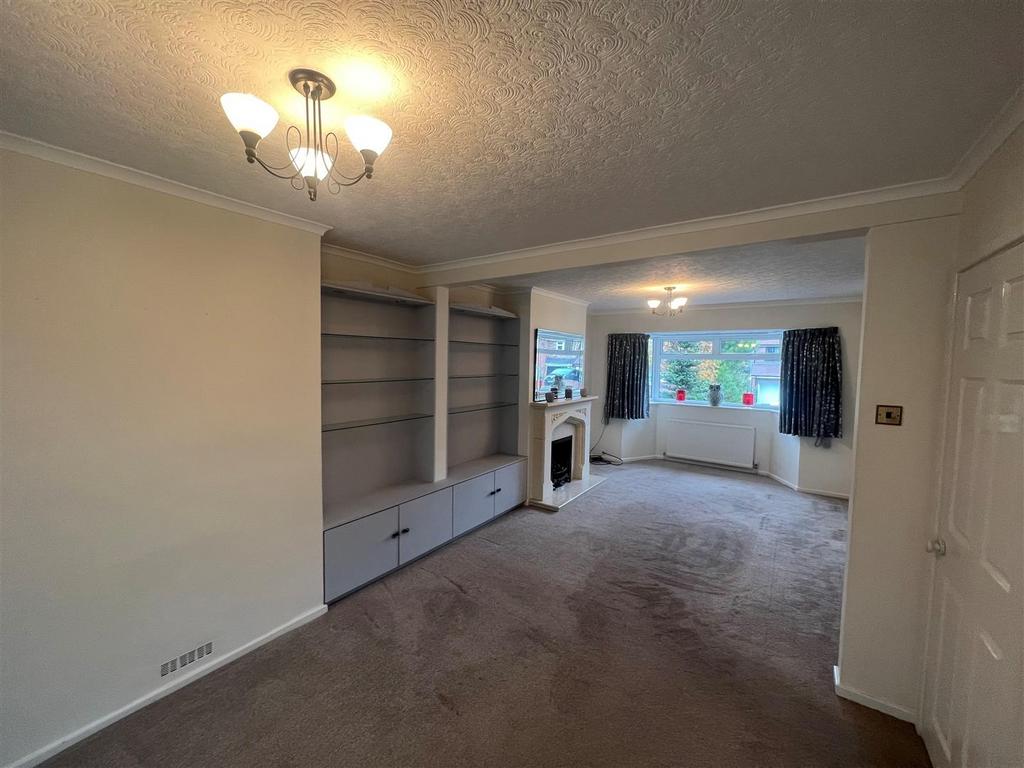 LIVING ROOM AGAIN 2.jpg