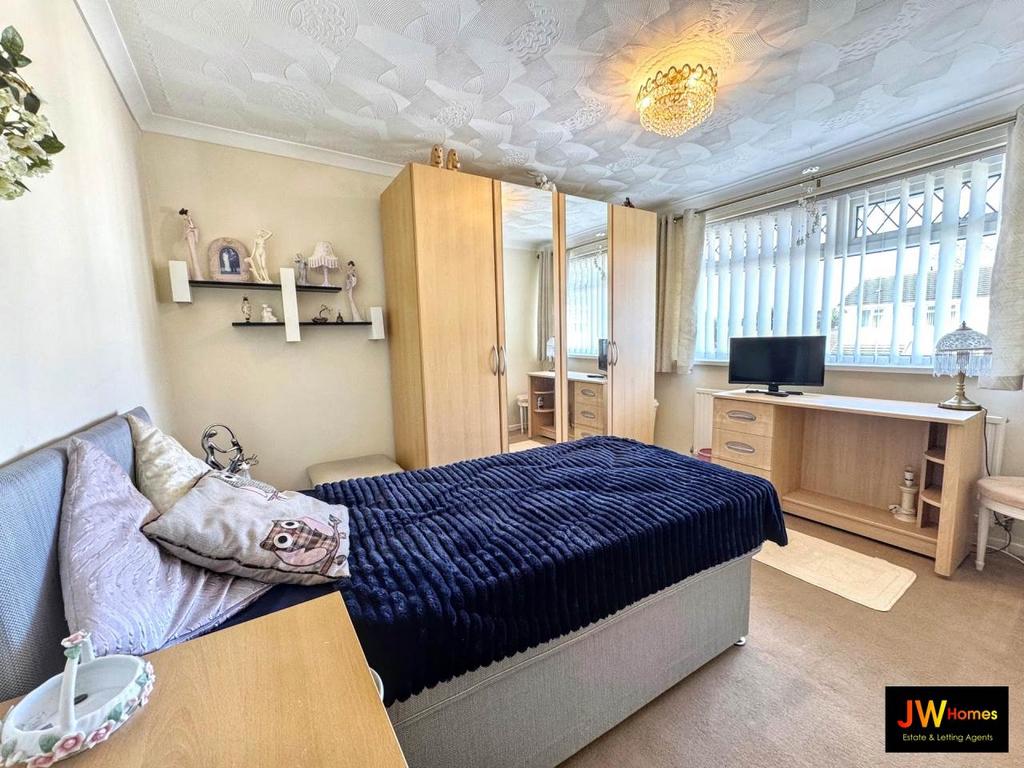 Bedroom 1 (21)