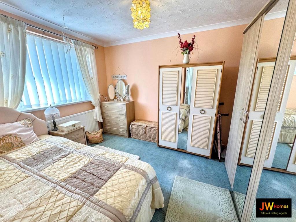 Bedroom 2 (16)