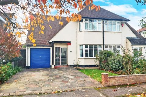 The Avenue, Pinner HA5