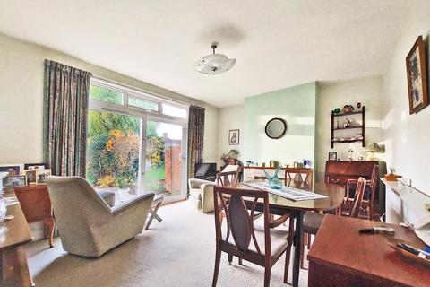 3 bedroom semi-detached house for sale, The Avenue, Pinner HA5