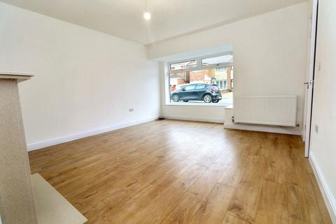 3 bedroom semi-detached house to rent, Hinckley Road, St. Helens, WA11
