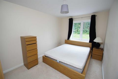 undefined, Holly Way, Leeds