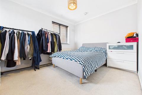 1 bedroom maisonette to rent, Morland Close, Hampton