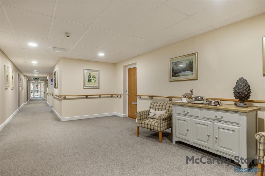 8668326-interior04.jpg