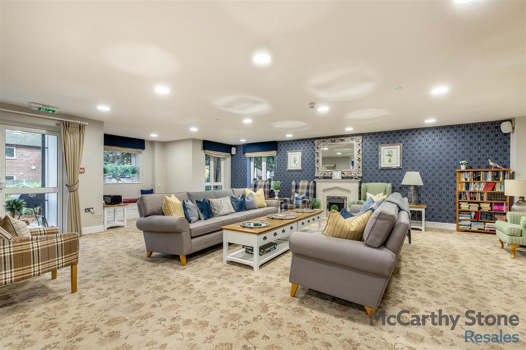 8668326-interior01.jpg