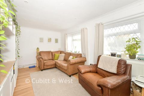 3 bedroom semi-detached house for sale, Cambridge Way, Uckfield TN22
