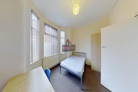 8 bedroom house to rent, Weaste Lane, Salford, Manchester