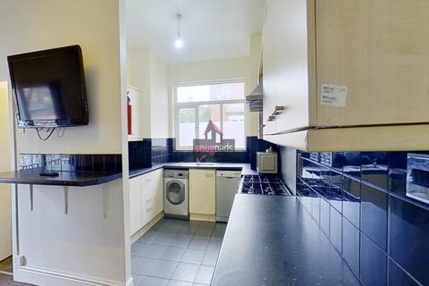 8 bedroom house to rent, Weaste Lane, Salford, Manchester