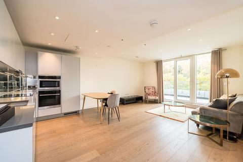 2 bedroom flat to rent, Queenstown Road, London SW11
