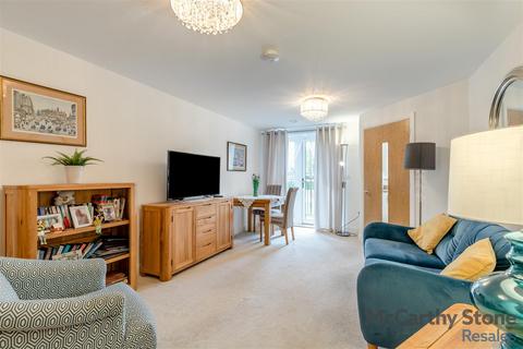 undefined, Hindhead Knoll, Walnut Tree, Milton Keynes