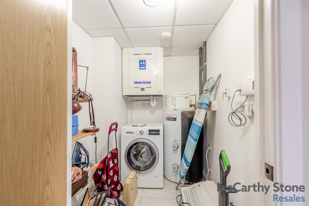 8669117-interior04.jpg