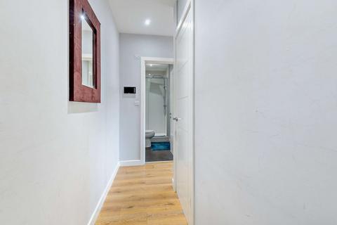 undefined, Victoria Road, Farnborough, GU14