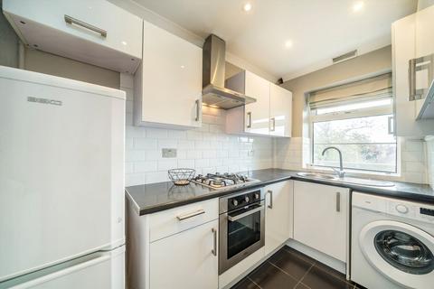 2 bedroom flat to rent, New Park Road, London SW2