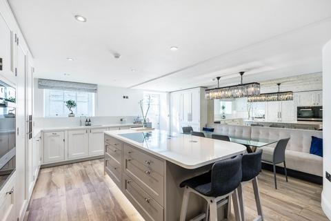 Paradise Road, Richmond, Surrey, TW9