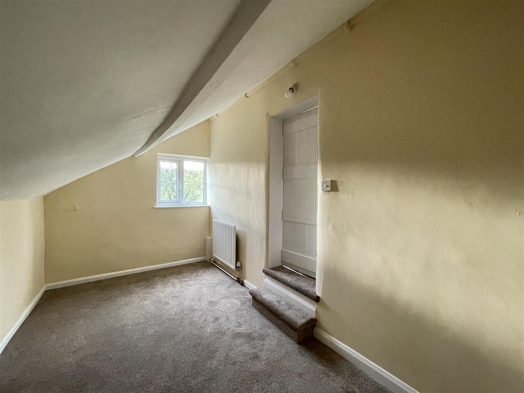 Bedroom 3 (2).JPG
