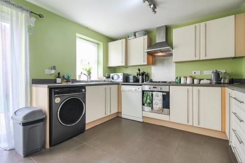 3 bedroom semi-detached house to rent, Little Linns, Marston Moretaine, Bedford