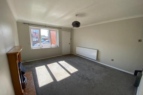 2 bedroom semi-detached house to rent, Holdenby Close, Retford, DN22 6UA