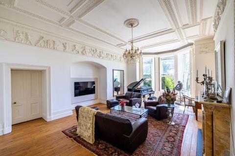 3 bedroom apartment for sale, Castle Square, Bletchingley, RH1