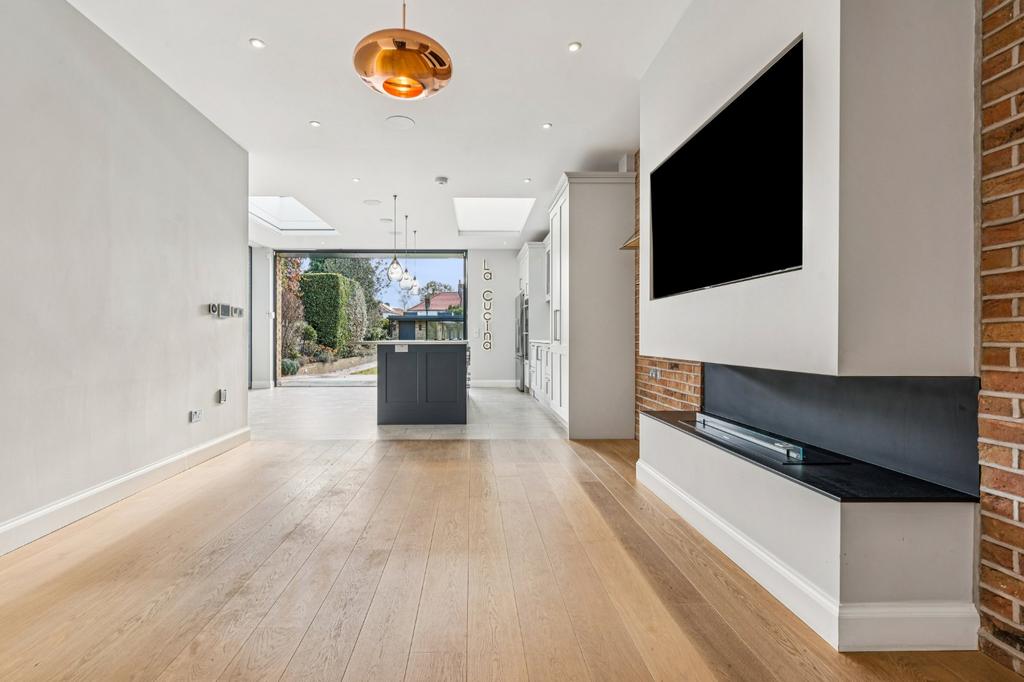 Reception / Kitchen