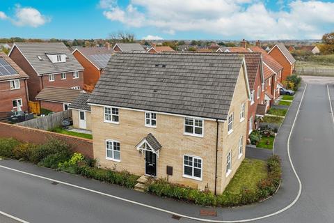 4 bedroom detached house for sale, Royal Sovereign Avenue, Costessey, Norwich