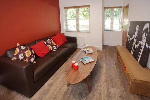6 bedroom terraced house to rent, Jekyll Close, Stoke Gifford, Bristol, Bristol, BS16