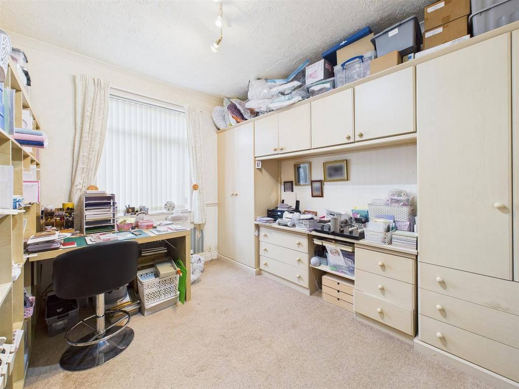 Bedroom: