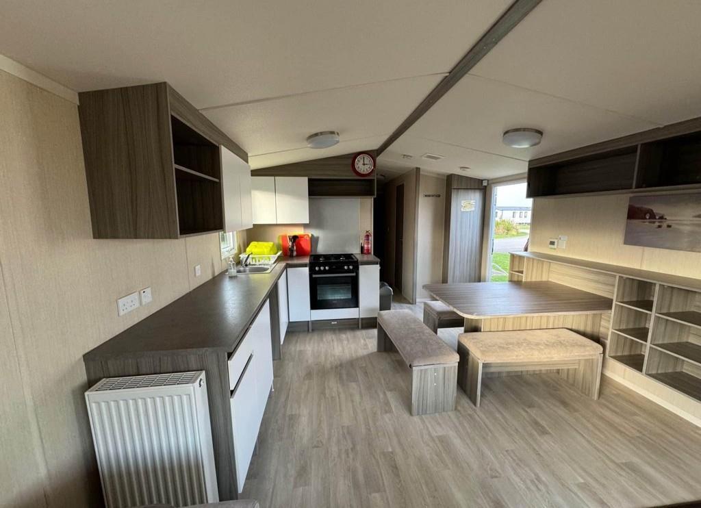 Static Caravan Living.jpg