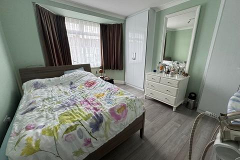 undefined, Middleton Avenue, London, E4