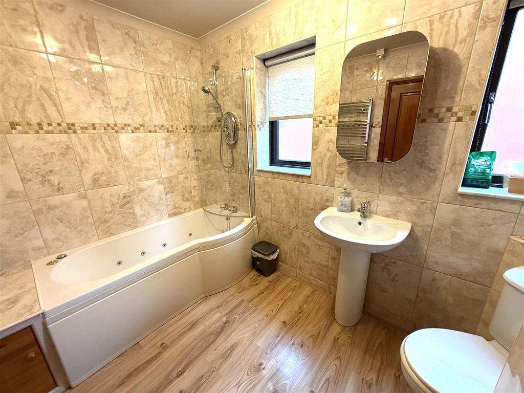6 A BATH.jpeg