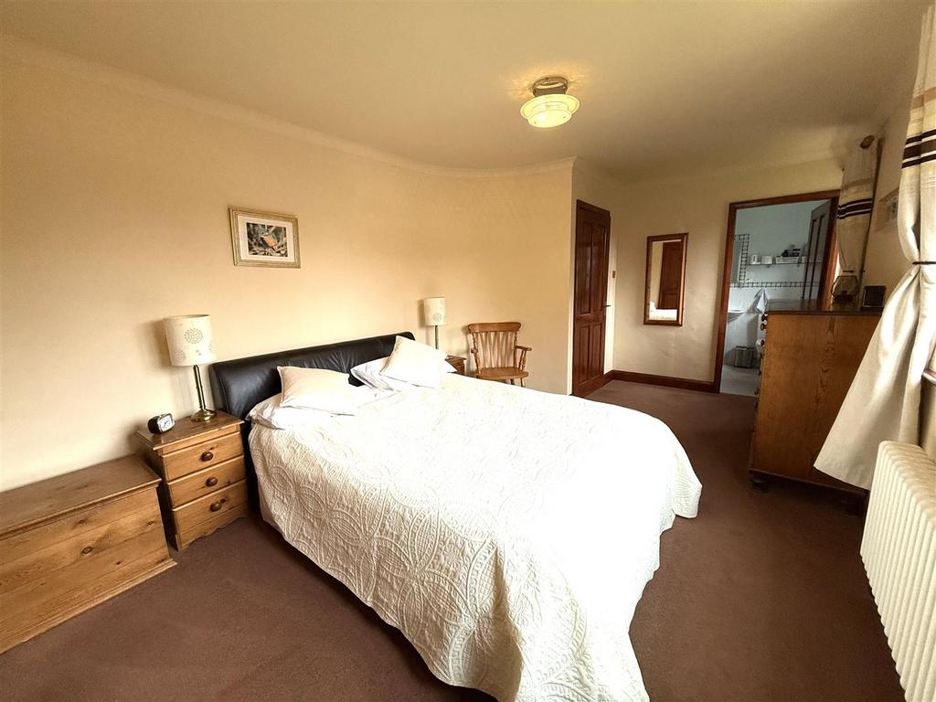 6 A BED 2.jpeg