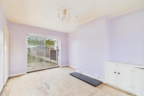 3 bedroom semi-detached house for sale, Gwendoline Avenue, Hinckley