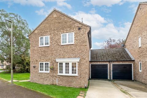 3 bedroom link detached house for sale, Birchwood, Carterton, Oxfordshire, OX18