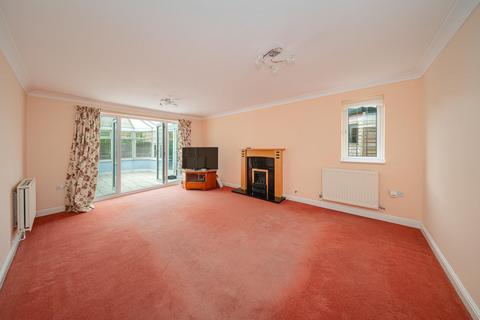 151 Cornbrash Rise, Hilperton, Trowbridge, BA14 7TS