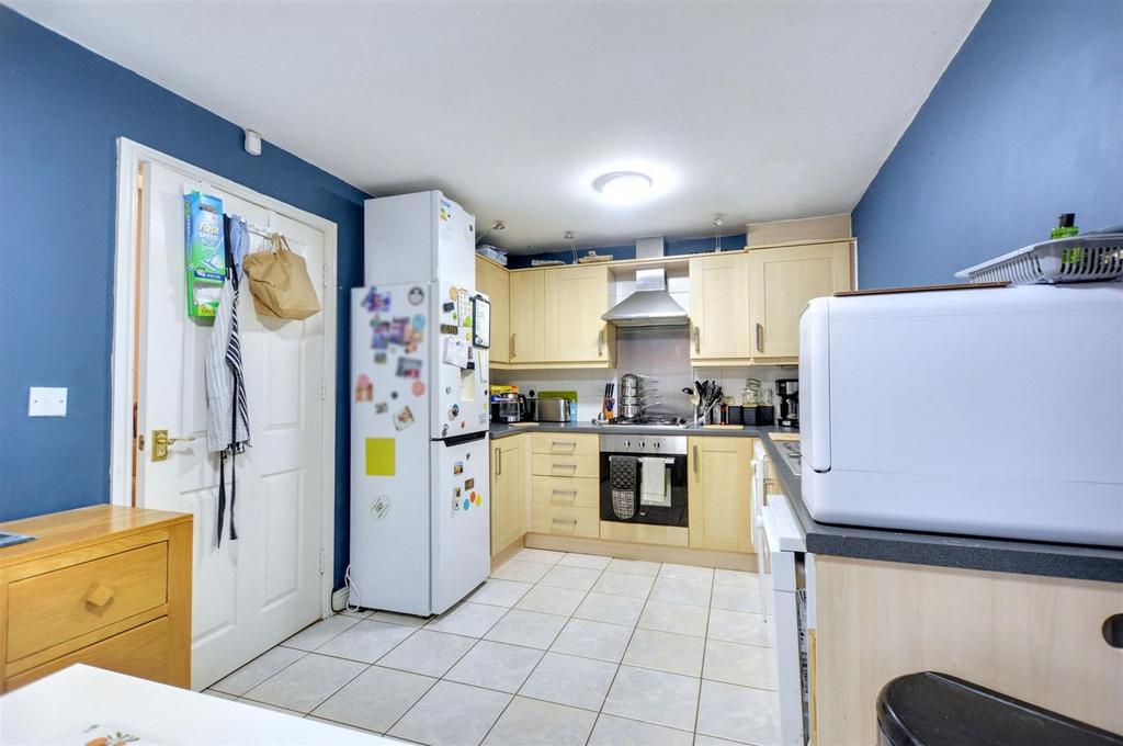 Kitchen 1.jpeg