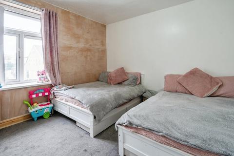 16 Bilton Place, Bradford, BD8 8JS