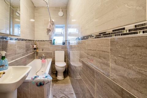 16 Bilton Place, Bradford, BD8 8JS