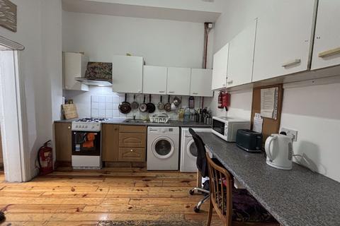 1 bedroom house to rent, Hackney Road, E2
