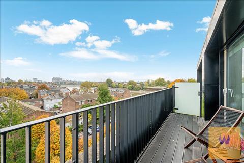 2 bedroom penthouse for sale, Bazalgette Court, Hammersmith, London, W6