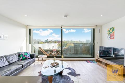 2 bedroom flat for sale, Great West Road, Bazalgette Court Great West Road, W6